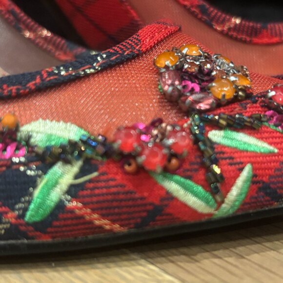 Betsey Johnson Red Plaid Embroidered Heels - Picture 3 of 6
